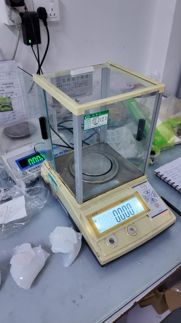 Factory material weighing station